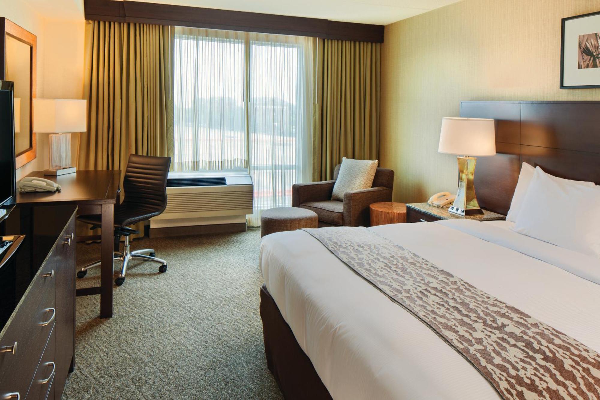 Doubletree By Hilton Hotel Boston Bayside Exterior foto